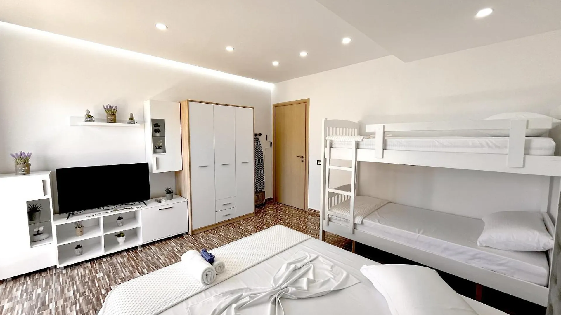 Kam Apartments In The City Center Vlore