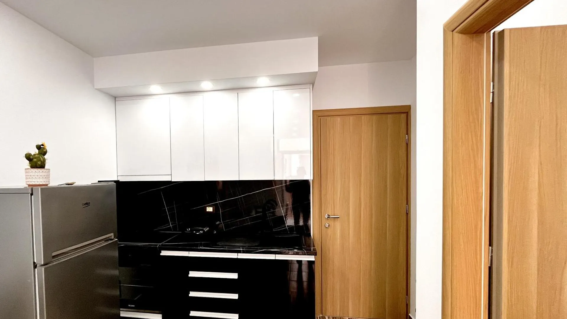 Kam Apartments In The City Center Vlore