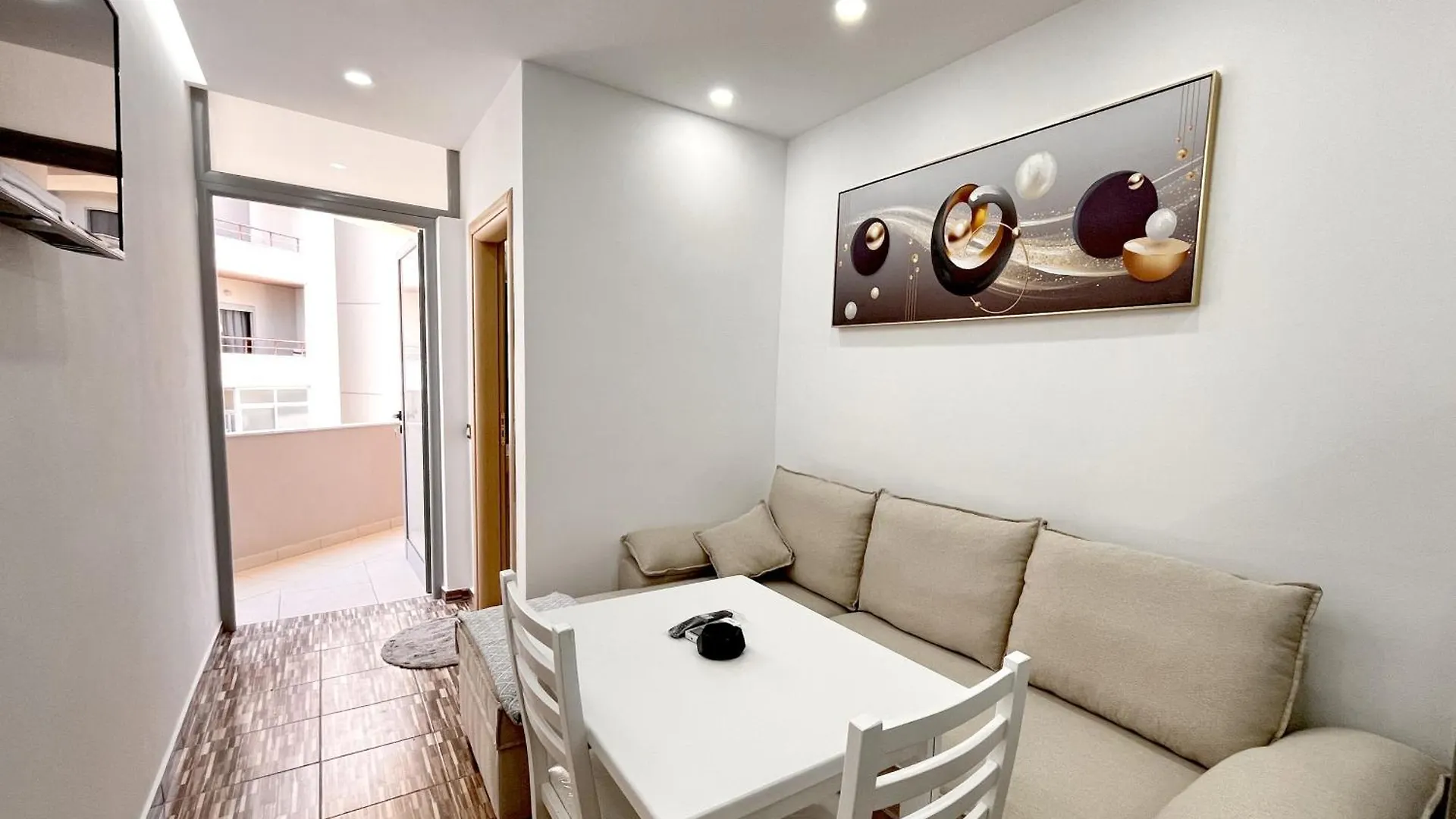 Kam Apartments In The City Center Vlore