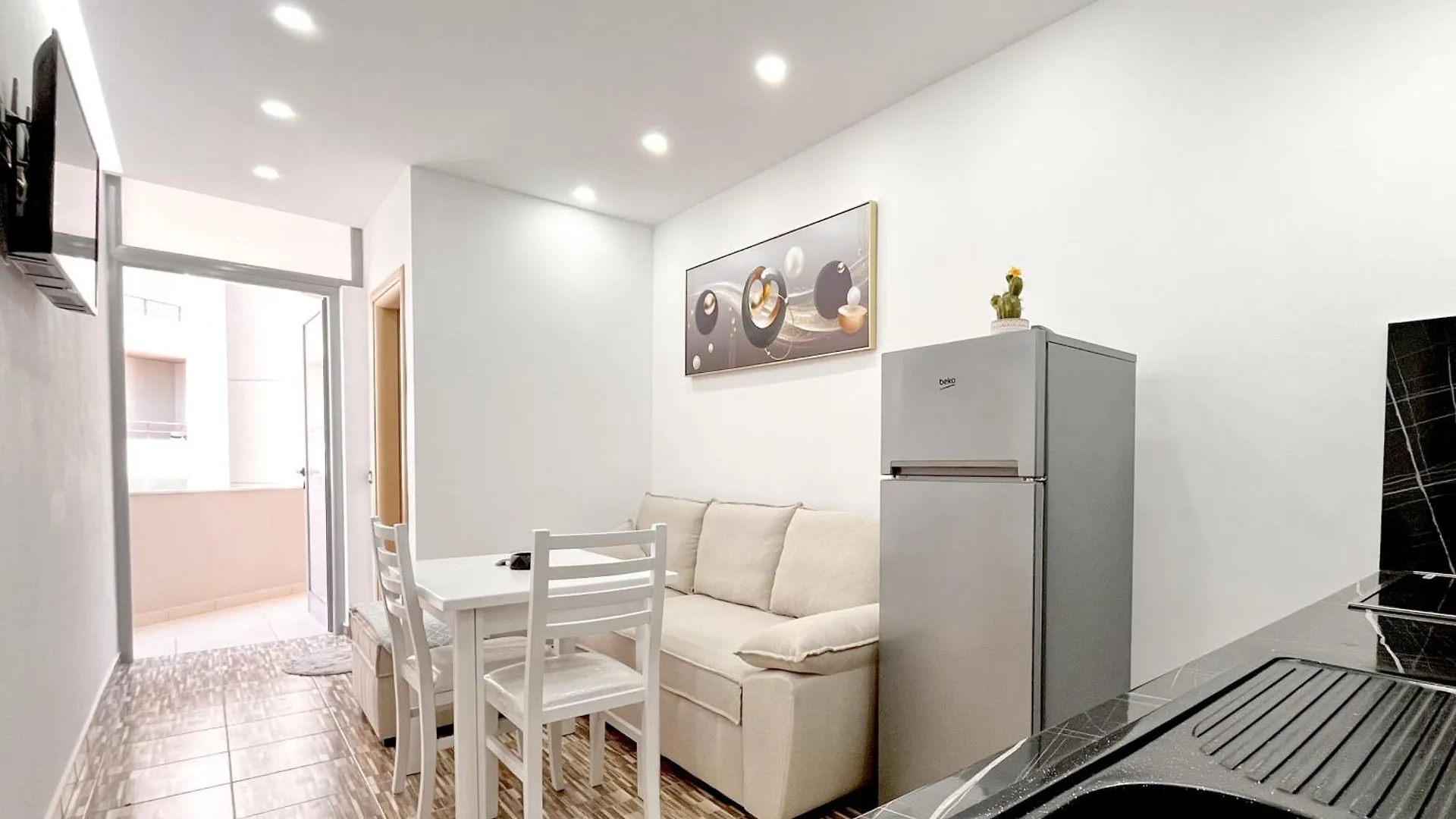 Kam Apartments In The City Center Vlore