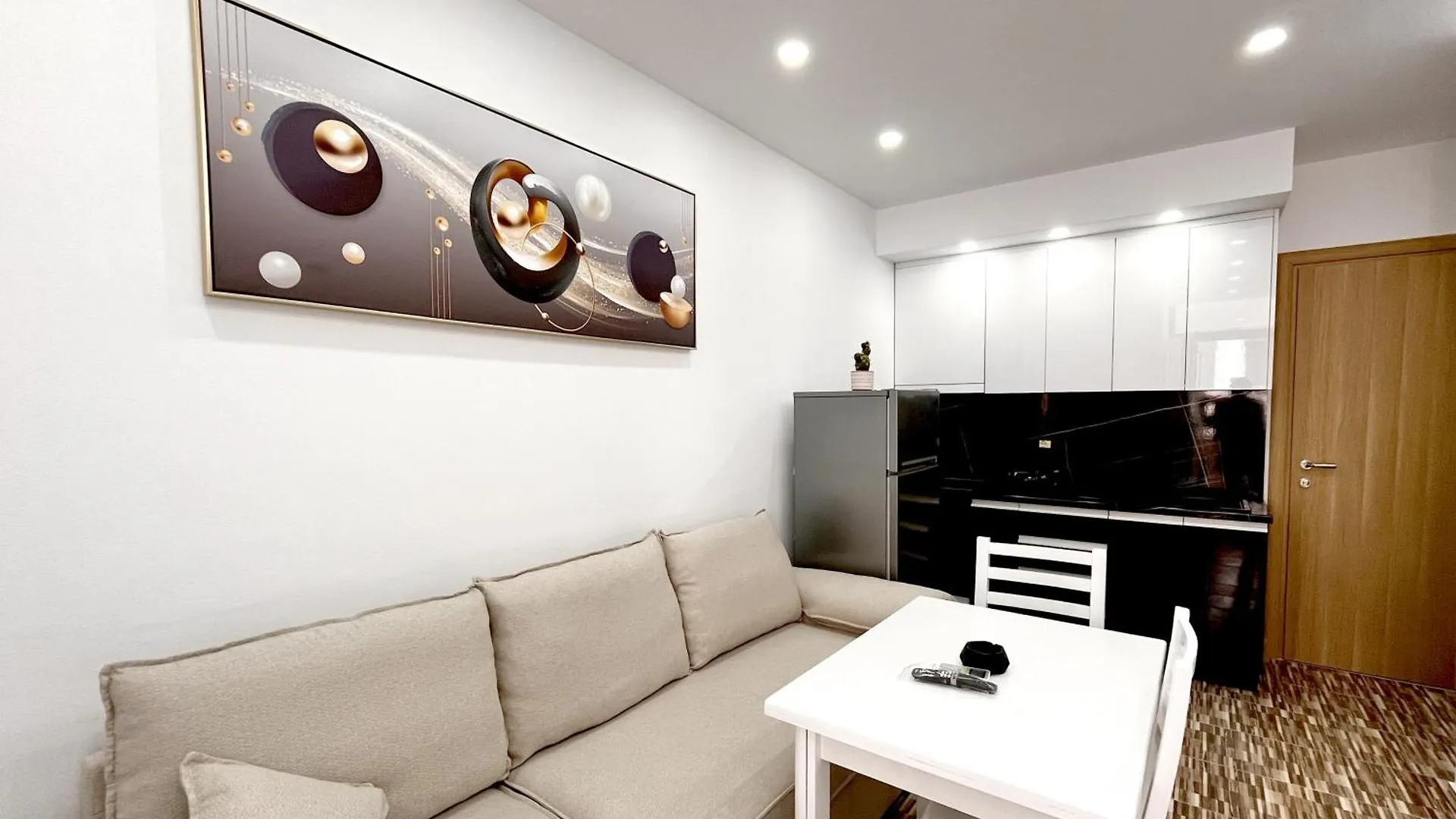 Kam Apartments In The City Center Vlore