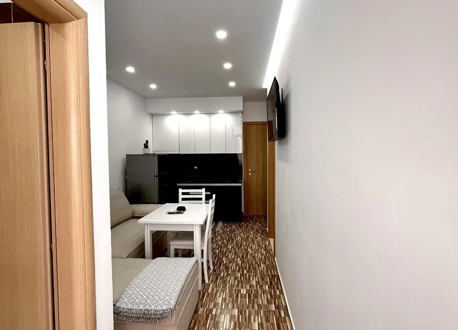 Kam Apartments In The City Center Vlore