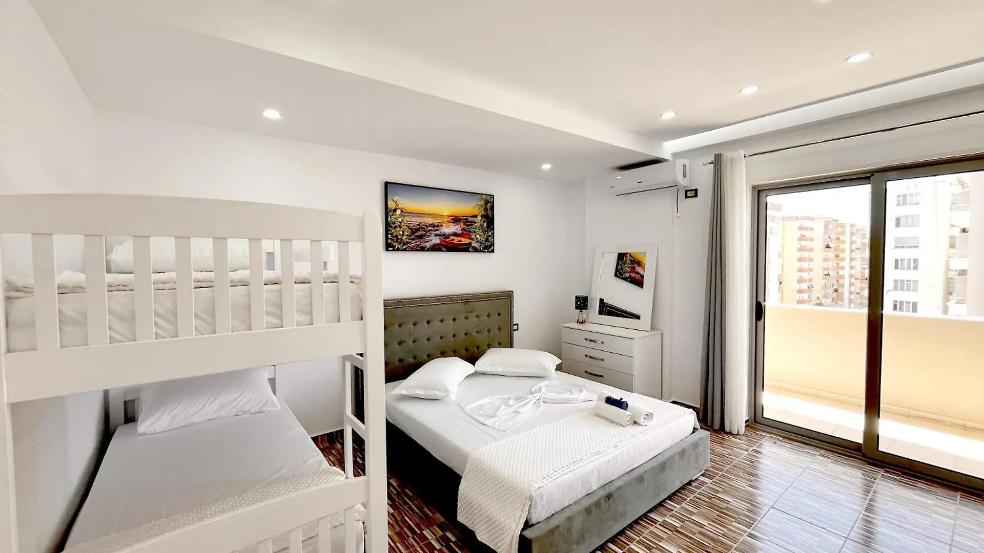 Kam Apartments In The City Center Vlore